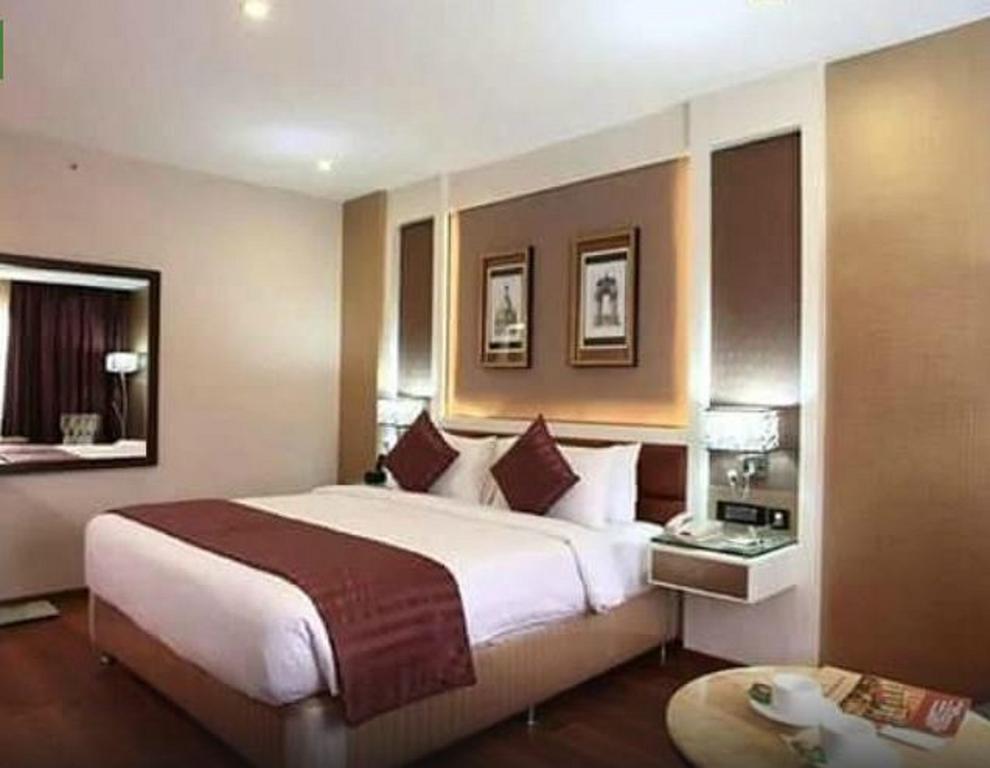 The Pgs Vedanta Hotel Kochi Стая снимка