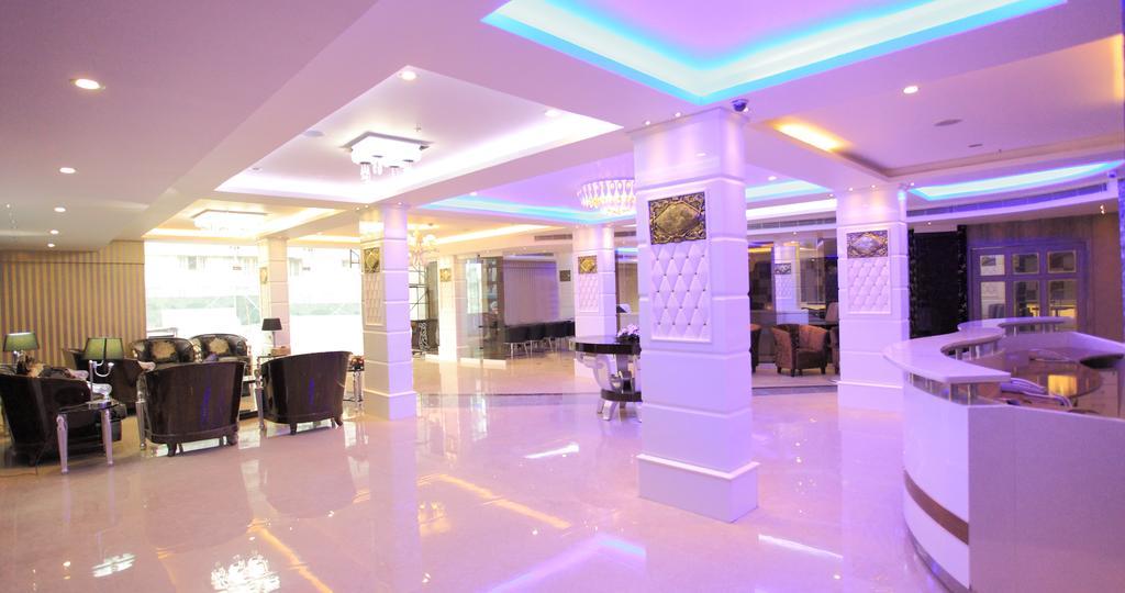The Pgs Vedanta Hotel Kochi Екстериор снимка