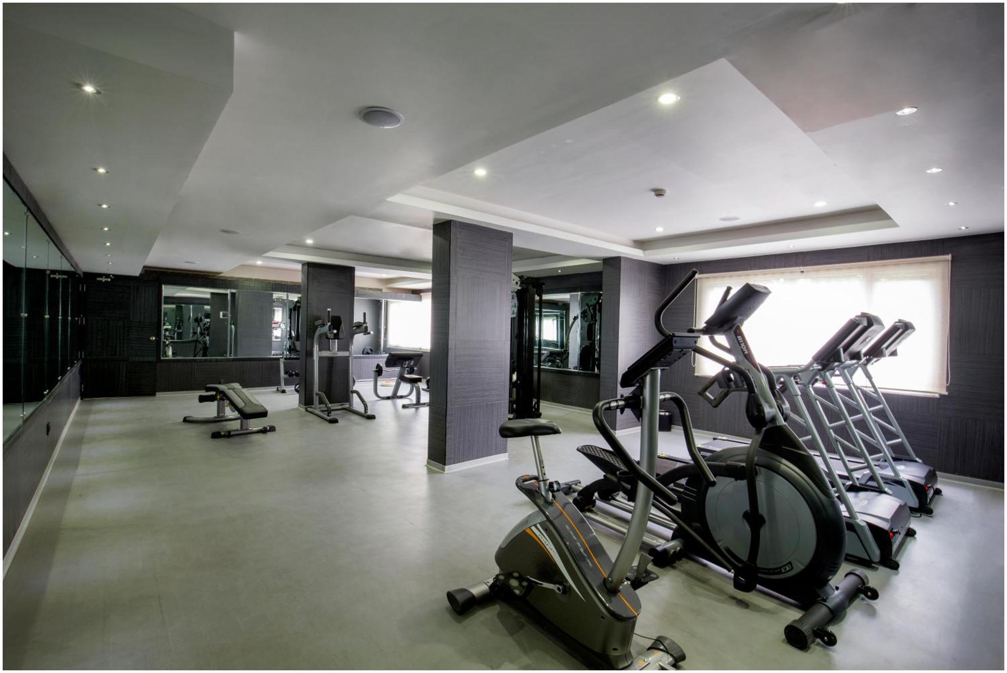 The Pgs Vedanta Hotel Kochi Екстериор снимка