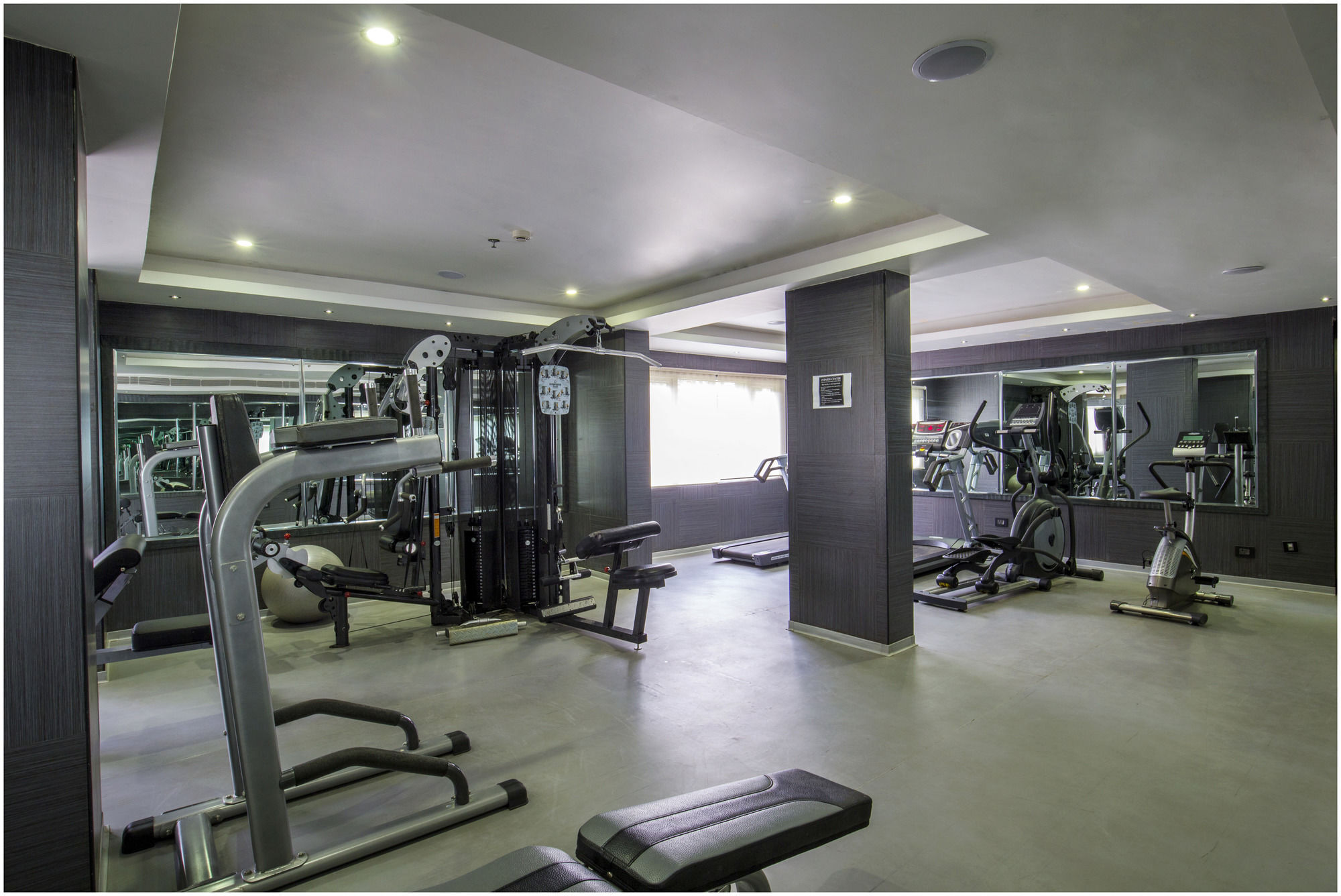 The Pgs Vedanta Hotel Kochi Екстериор снимка
