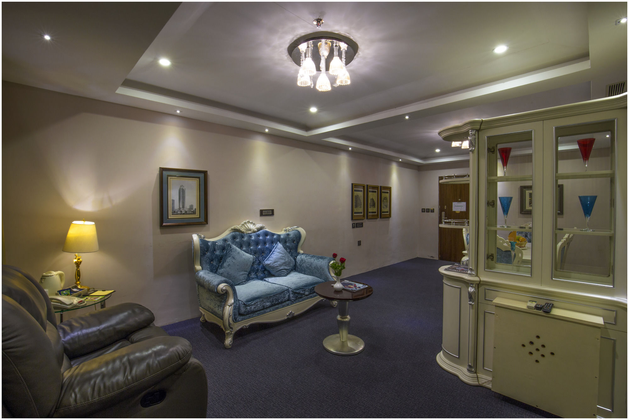 The Pgs Vedanta Hotel Kochi Екстериор снимка