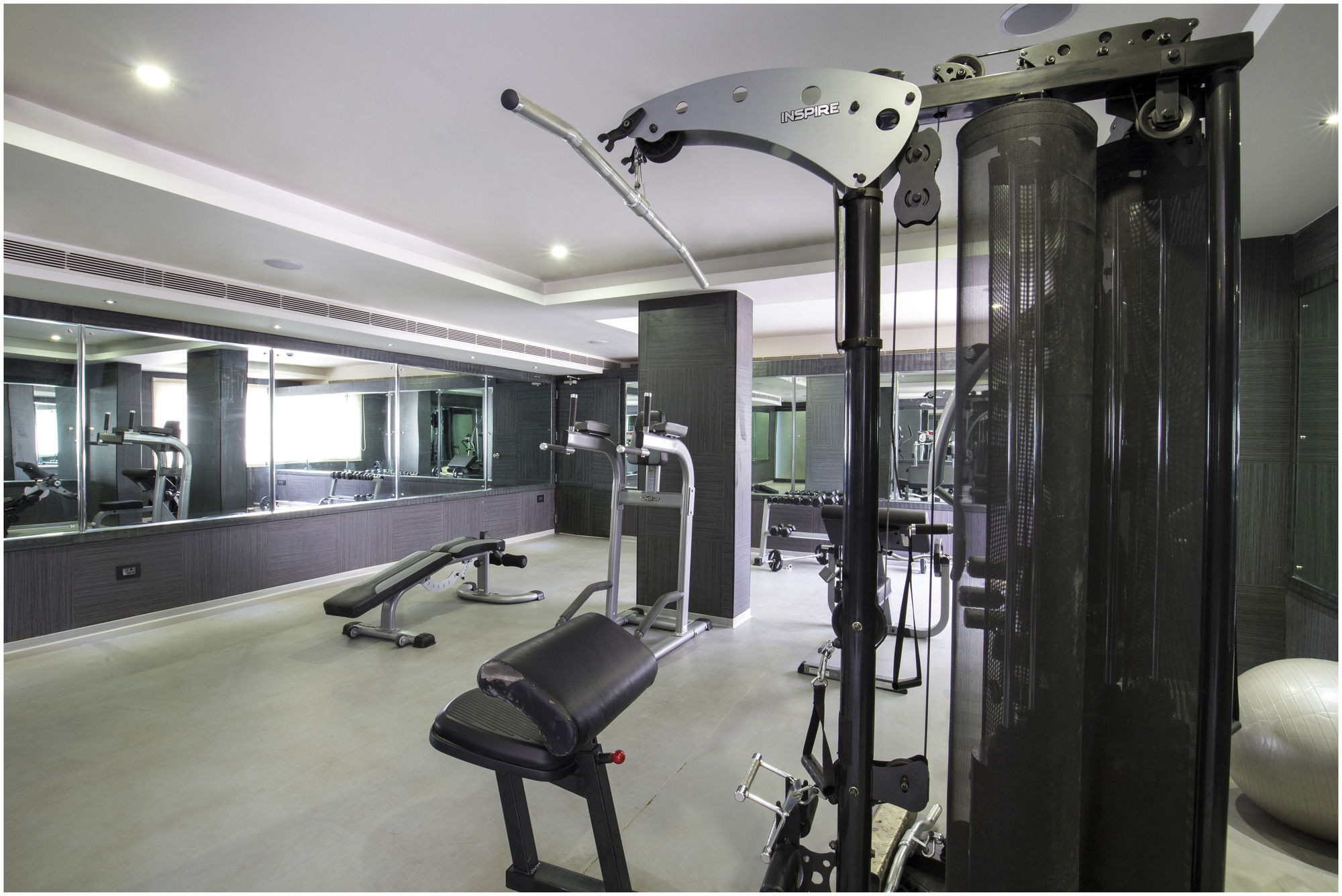 The Pgs Vedanta Hotel Kochi Екстериор снимка